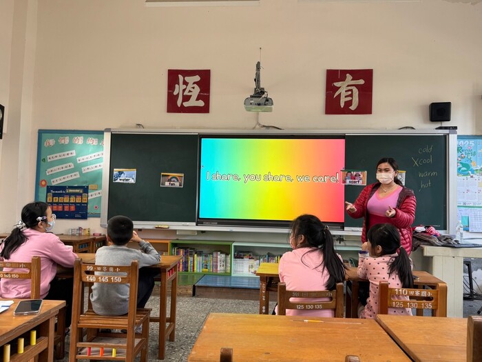 Dec. 12, 2024 田寮國小Sharmane中外師協同教學訪視圖片