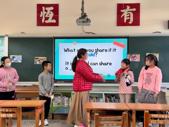 Dec. 12, 2024 田寮國小Sharmane中外師協同教學訪視圖片