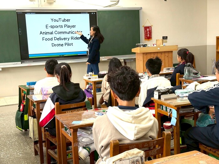 Nov 19, 2025 寶山國中Rowella中外師協同教學訪視圖片