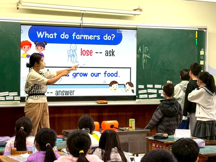 Dec 03, 2025 松林國小Charissa中外師協同教學訪視圖片