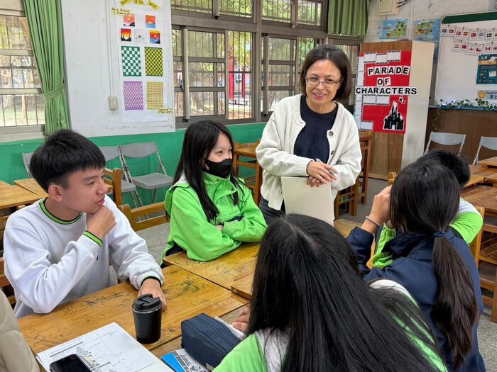 Dec. 12, 2024 新湖國中Josam中外師協同教學訪視圖片