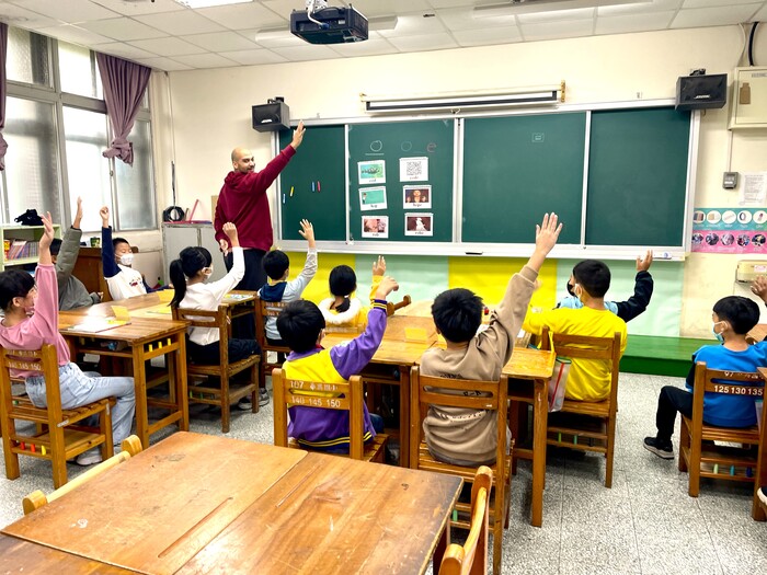 Nov 18, 2025 華興國小Antonio中外師協同教學訪視圖片