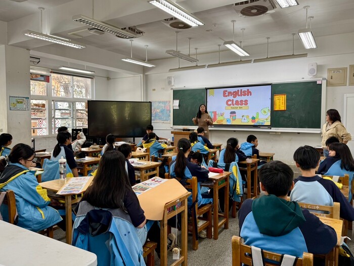 Dec 10, 2024 尖石國中Geraldine中外師協同教學訪視圖片