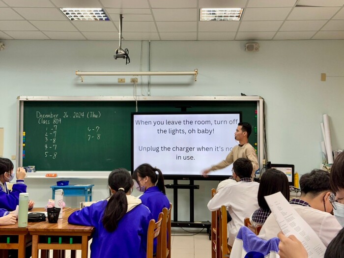 Dec. 26, 2024 自強國中Rommel中外師協同教學訪視圖片