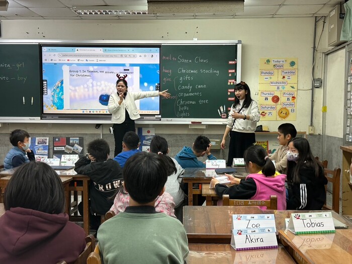 Dec 27, 2024 山崎國小Jhuliemarie中外師協同教學訪視圖片