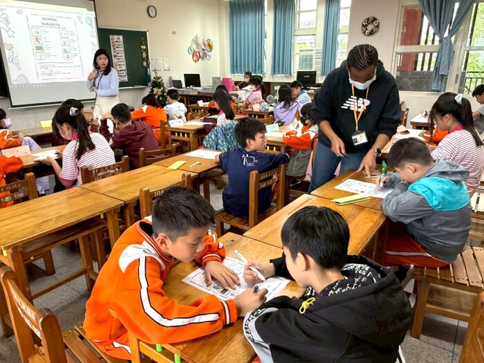 Dec 03, 2025 大同國小Baphetsile中外師協同教學訪視圖片