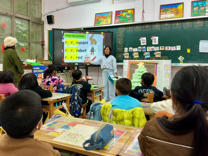 Dec. 18, 2024 五峰國小Mary中外師協同教學訪視圖片