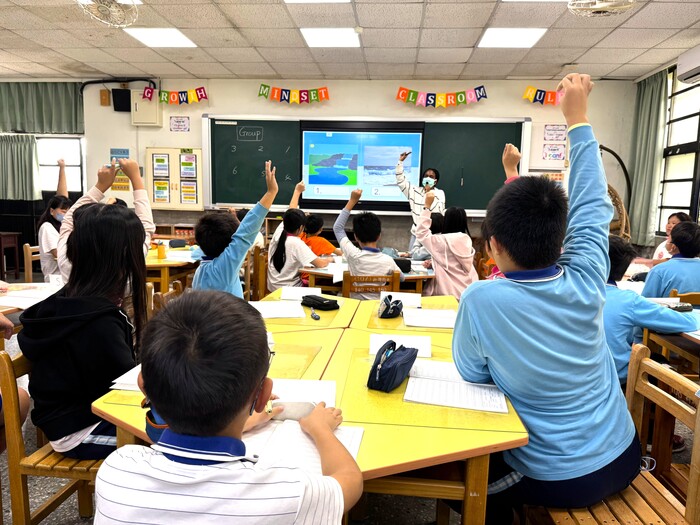 Nov 25, 2025 新湖國小Jabulile中外師協同教學訪視圖片