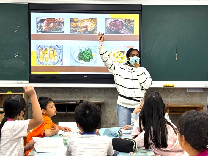Nov 25, 2025 新湖國小Jabulile中外師協同教學訪視圖片