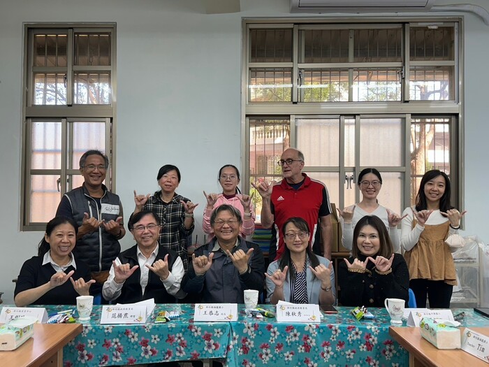 Dec 06, 2024 福龍國小James中外師協同教學訪視圖片