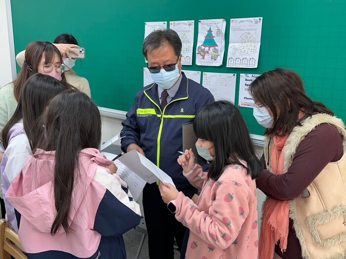 Jan 03, 2025 信勢國小Ralph中外師協同教學訪視圖片